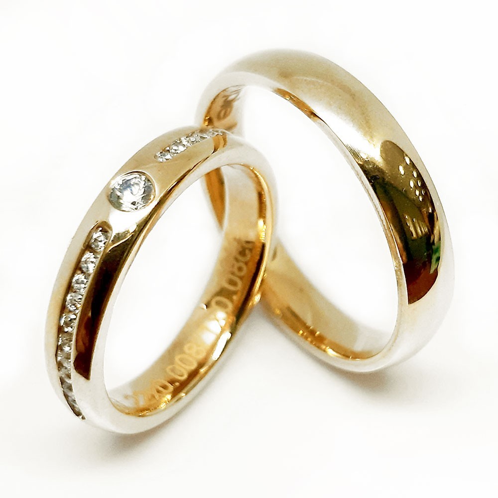 Ein paar Trauringe-Eheringe, Gelbgold 585, mit 0,30 ct Diamanten (IL03)