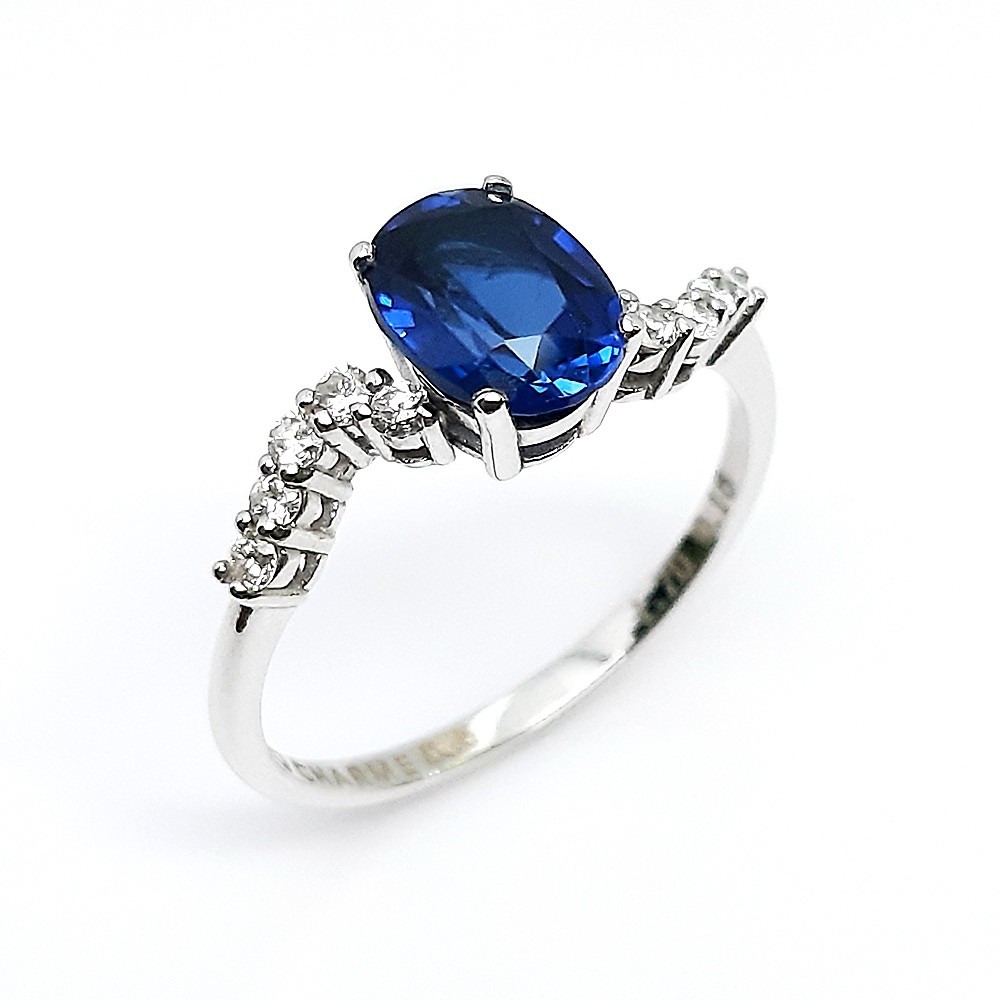 Damenring, Weißgold 585 mit 0,18 ct Diamanten und Saphir (P000367)
